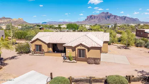 Exterior - 931 Echo Cir, Apache Junction, AZ 85119 photo 2 of 27