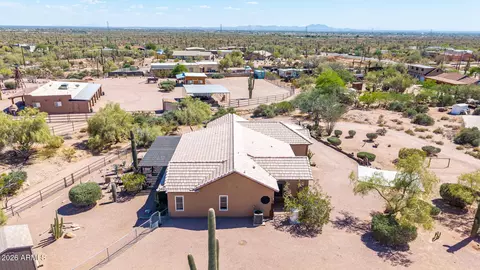 View/Area - 931 Echo Cir, Apache Junction, AZ 85119 photo 6 of 8