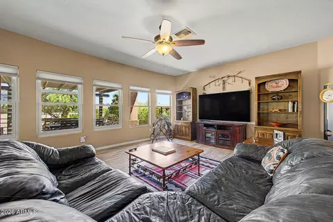 Living - 931 Echo Cir, Apache Junction, AZ 85119 photo 4 of 5