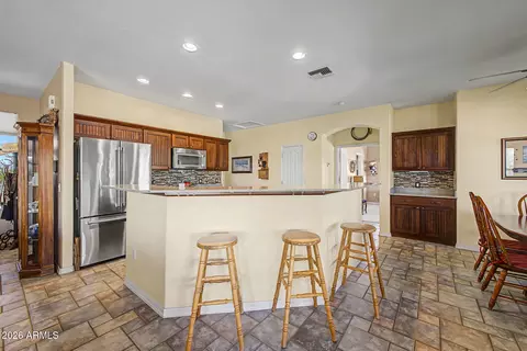 Kitchen - 931 Echo Cir, Apache Junction, AZ 85119 photo 2 of 6