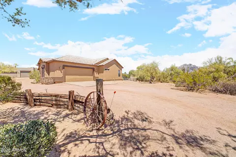 Exterior - 931 Echo Cir, Apache Junction, AZ 85119 photo 6 of 27
