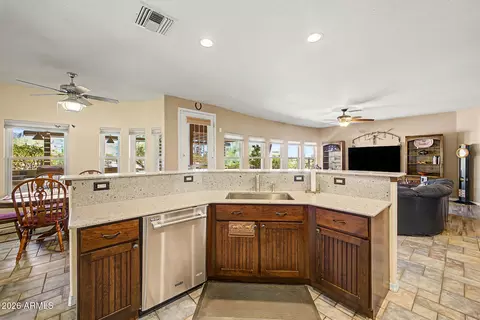 Kitchen - 931 Echo Cir, Apache Junction, AZ 85119 photo 3 of 6