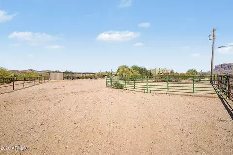 Exterior - 931 Echo Cir, Apache Junction, AZ 85119 photo 24 of 27