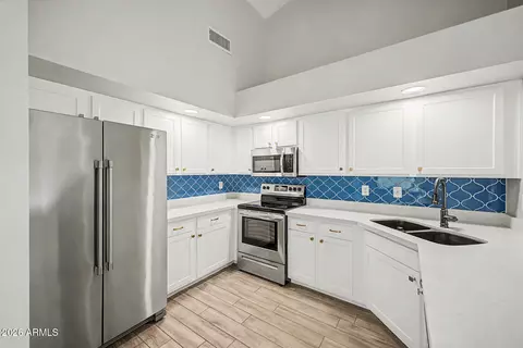 Kitchen - 5347 E Greenway St, Mesa, AZ 85205 photo 1 of 3