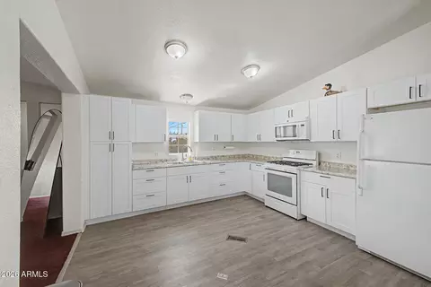 Kitchen - 1863 S Vaquero Rd, Apache Junction, AZ 85119 photo 2 of 3