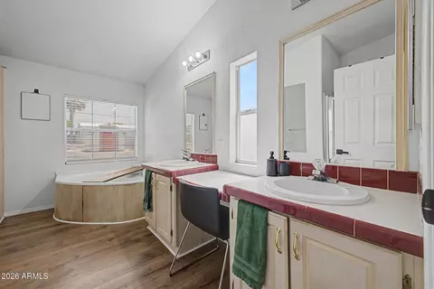 Bath - 1863 S Vaquero Rd, Apache Junction, AZ 85119 photo 2 of 3