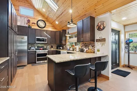 Kitchen - 2060 Gilbert Ln, Overgaard, AZ 85933 photo 2 of 6