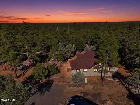 2060 Gilbert Ln, Overgaard, AZ 85933