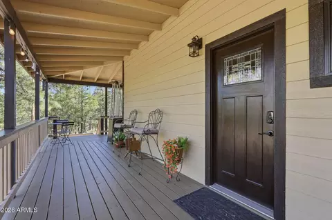 Exterior - 2060 Gilbert Ln, Overgaard, AZ 85933 photo 9 of 20