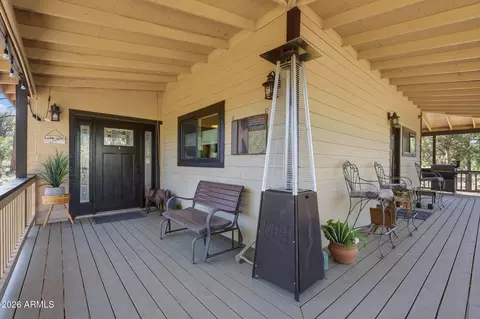 Exterior - 2060 Gilbert Ln, Overgaard, AZ 85933 photo 7 of 20