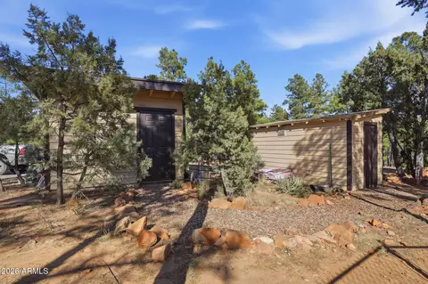 Exterior - 2060 Gilbert Ln, Overgaard, AZ 85933 photo 11 of 20