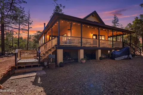 Exterior - 2060 Gilbert Ln, Overgaard, AZ 85933 photo 17 of 20