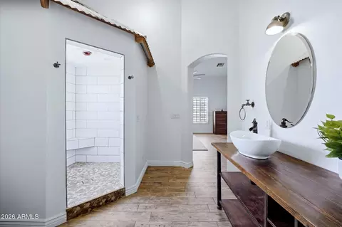 Bath - 40724 N Central Ave, Phoenix, AZ 85086 photo 2 of 3
