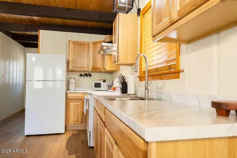 Kitchen - 5265 N Squirrel Run, Pine, AZ 85544 photo 2 of 2