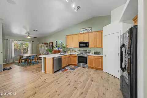 Kitchen - 2677 S Conestoga Rd, Apache Junction, AZ 85119 photo 2 of 4