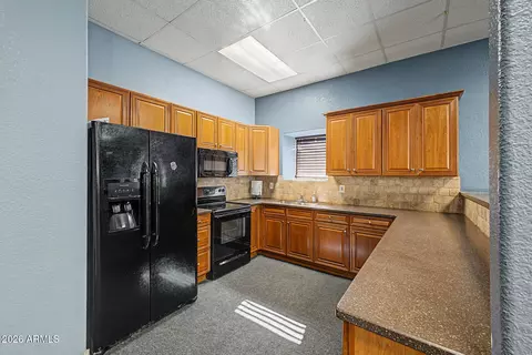 Kitchen - 2677 S Conestoga Rd, Apache Junction, AZ 85119 photo 4 of 4