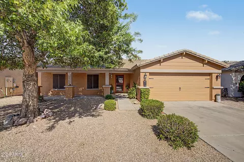Exterior - 2677 S Conestoga Rd, Apache Junction, AZ 85119 photo 3 of 10