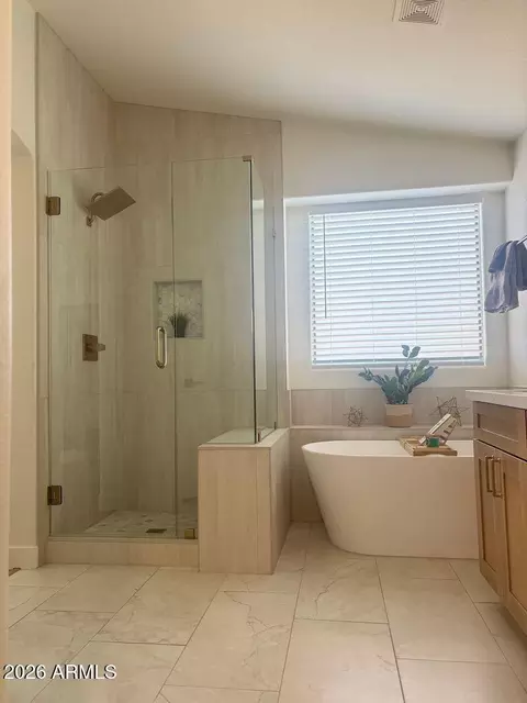 Bath - 7847 E Osage Ave, Mesa, AZ 85212 photo 1 of 4
