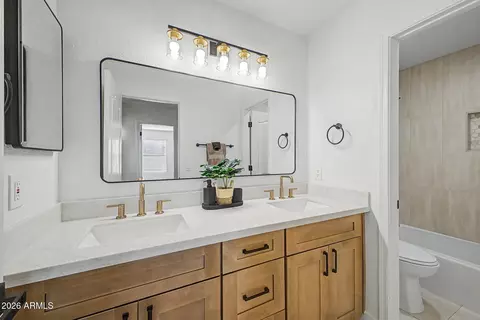 Bath - 7847 E Osage Ave, Mesa, AZ 85212 photo 3 of 4
