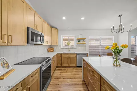 Kitchen - 7847 E Osage Ave, Mesa, AZ 85212 photo 4 of 4