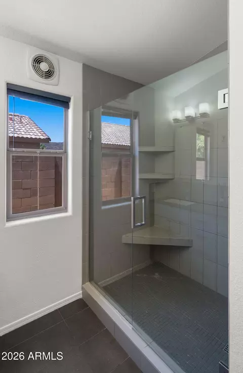 Bath - 2240 E Ruby Ln, Phoenix, AZ 85024 photo 5 of 5