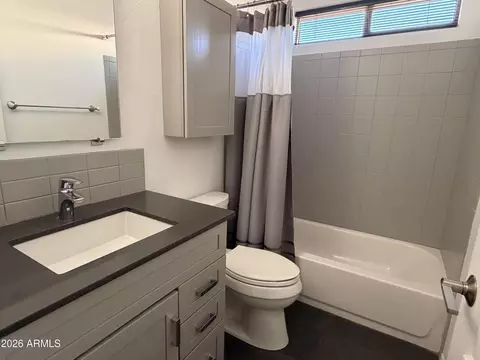Bath - 2240 E Ruby Ln, Phoenix, AZ 85024 photo 4 of 4