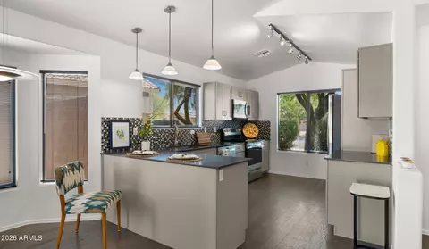 Kitchen - 2240 E Ruby Ln, Phoenix, AZ 85024 photo 2 of 5