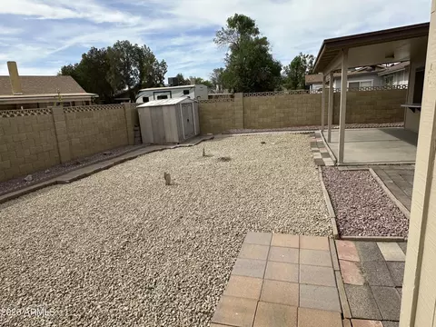 Exterior - 4808 N 63rd Dr, Phoenix, AZ 85033 photo 5 of 6