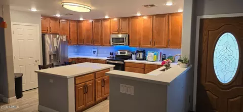 Kitchen - 1860 E Dunbar Dr, Tempe, AZ 85282 photo 1 of 5