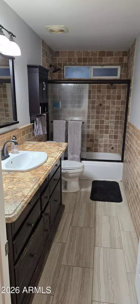 Bath - 1860 E Dunbar Dr, Tempe, AZ 85282 photo 2 of 5