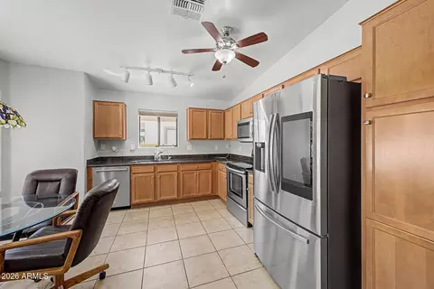 Kitchen - 2101 S Meridian Rd #274, Apache Junction, AZ 85120 photo 3 of 4