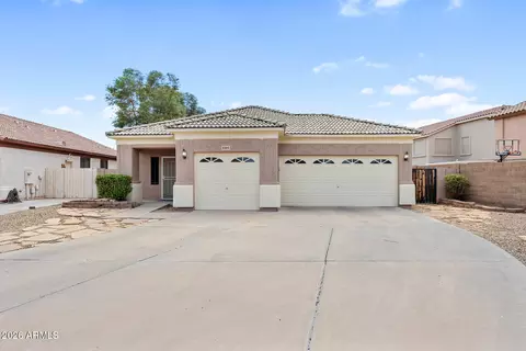 8303 N 56th Ln, Glendale, AZ 85302