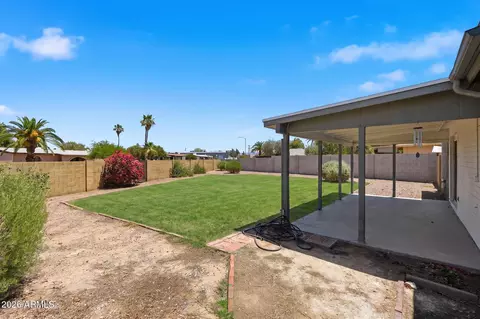 Exterior - 2310 E Betty Elyse Ln, Phoenix, AZ 85022 photo 1 of 4