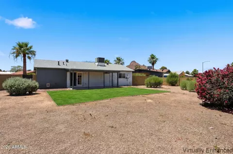 Exterior - 2310 E Betty Elyse Ln, Phoenix, AZ 85022 photo 3 of 4