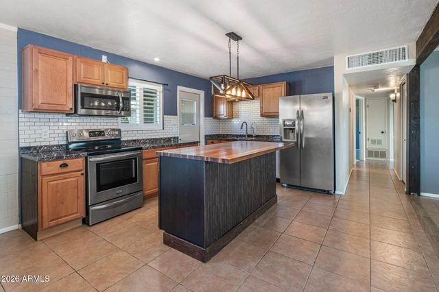 7830 E Belleview St, Scottsdale, AZ 85257