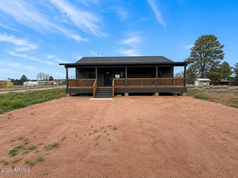 2202 Page Dr, Overgaard, AZ 85933