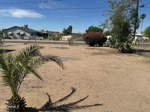 Exterior - 3502 E Taylor St, Phoenix, AZ 85008 photo 4 of 7