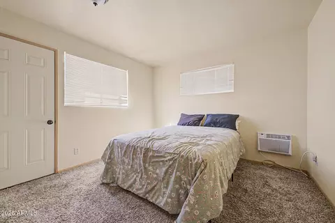 Bedroom - 924 E Granada Ave, Apache Junction, AZ 85119 photo 1 of 5
