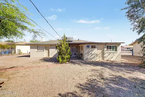 Exterior - 924 E Granada Ave, Apache Junction, AZ 85119 photo 5 of 5