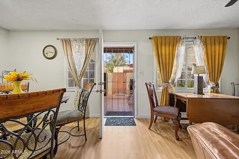 Entry Way - 4252 N 68th Ln, Phoenix, AZ 85033 photo 1 of 2