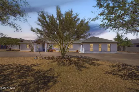 1240 E Paint Your Wagon Trl, Phoenix, AZ 85085