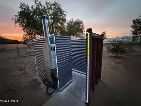 Bath - 1240 E Paint Your Wagon Trl, Phoenix, AZ 85085 photo 7 of 7