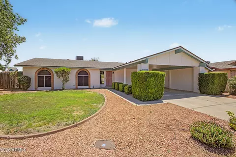 4915 W Villa Maria Dr, Glendale, AZ 85308