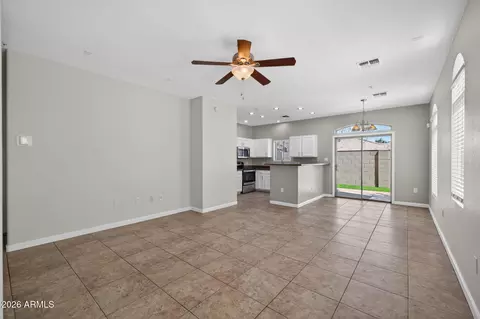 Living - 2150 E Bell Rd #1136, Phoenix, AZ 85022 photo 2 of 4
