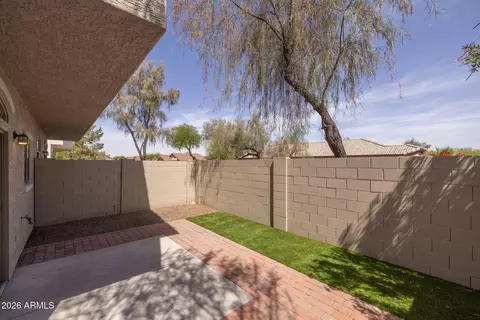 Exterior - 2150 E Bell Rd #1136, Phoenix, AZ 85022 photo 4 of 5