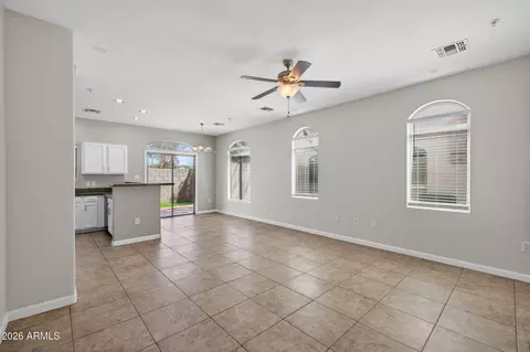 Living - 2150 E Bell Rd #1136, Phoenix, AZ 85022 photo 1 of 4