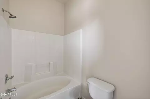 Bath - 2150 E Bell Rd #1136, Phoenix, AZ 85022 photo 2 of 4