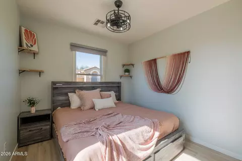 Bedroom - 1339 S Owl Dr, Gilbert, AZ 85296 photo 2 of 4