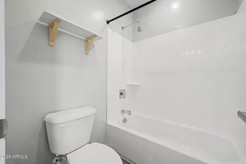 Bath - 1941 S Wallrade Ln, Gilbert, AZ 85295 photo 5 of 5