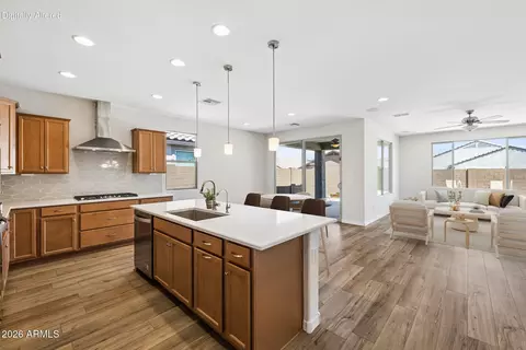 6730 W Winston Dr, Laveen, AZ 85339